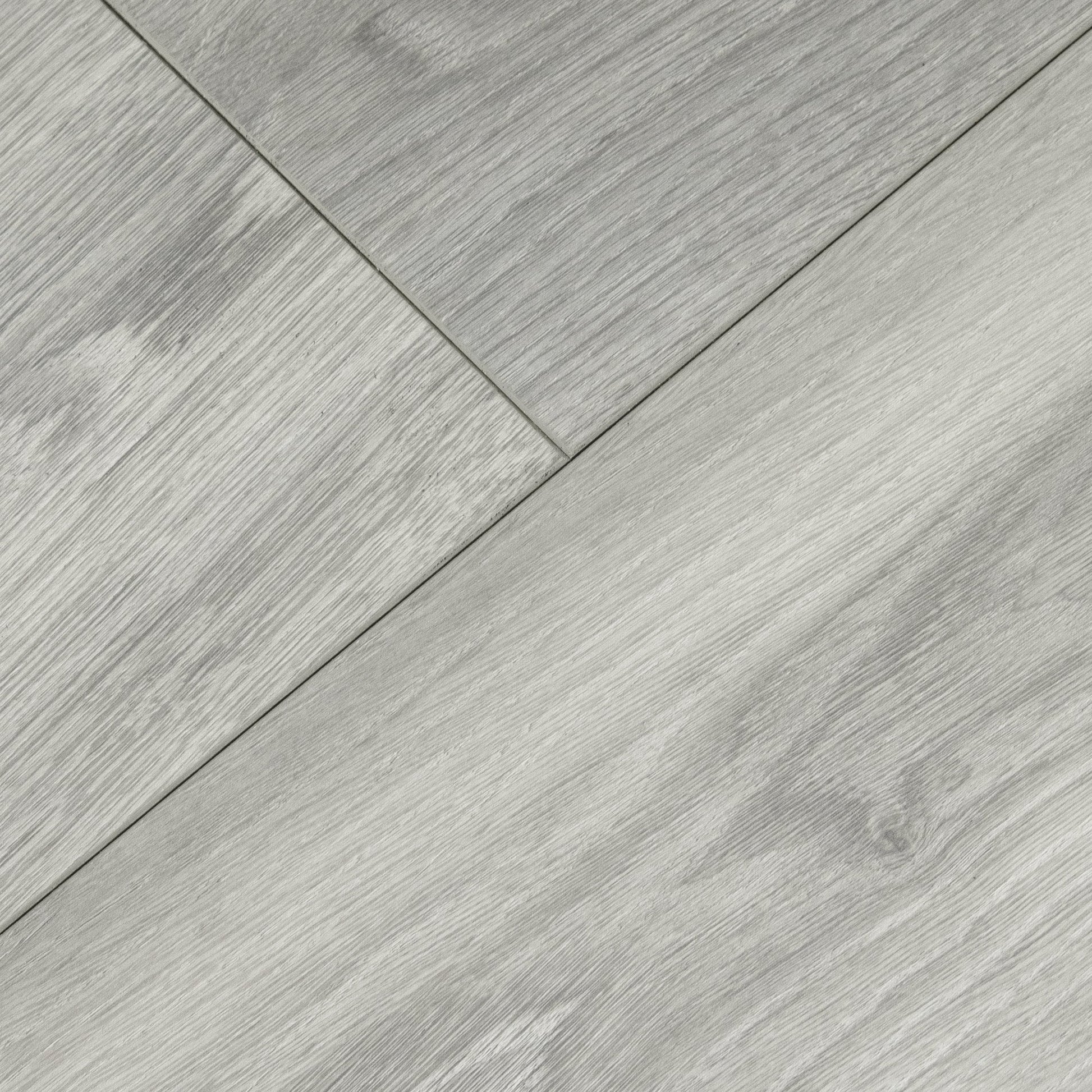 Silver Grey Oak - Comfort Luxe 12mm Laminate Flooring (122134)