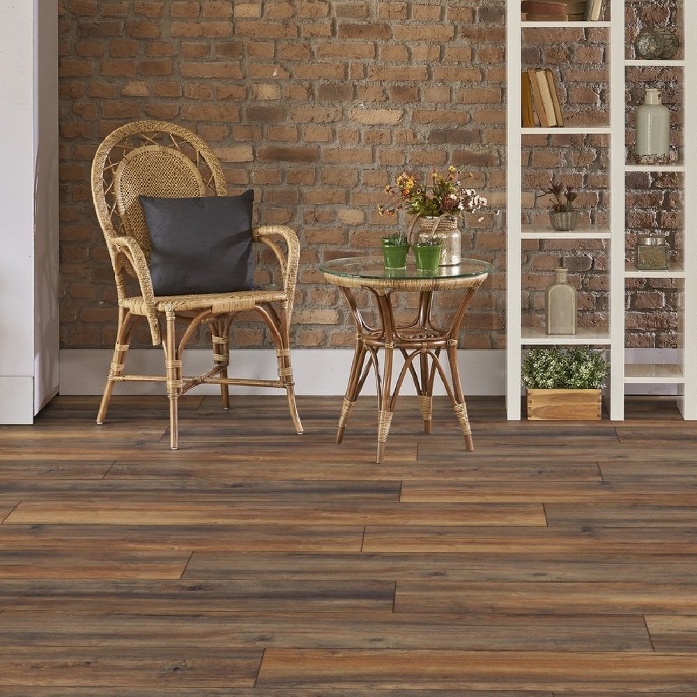 Harbour Oak - Exquisite Plus 8mm Laminate Flooring (54194)