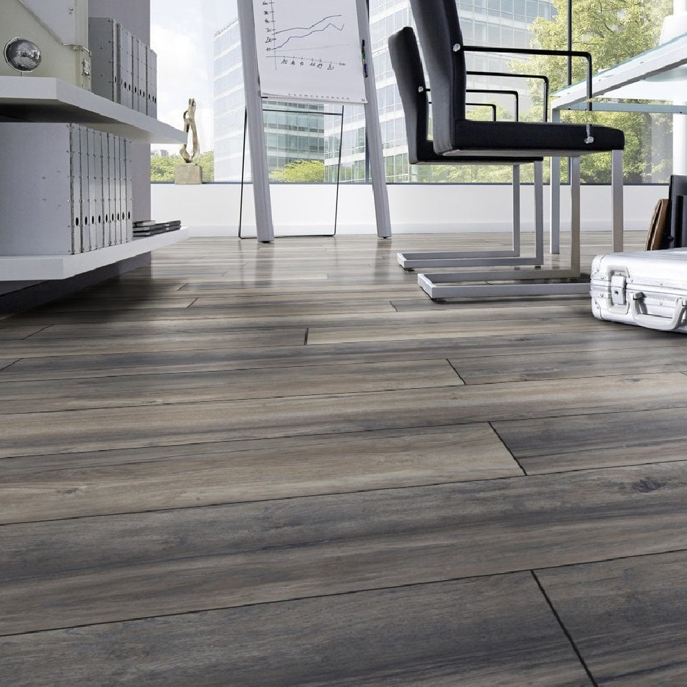 Harbour Grey Oak - Exquisite Plus 8mm Laminate Flooring (54195)