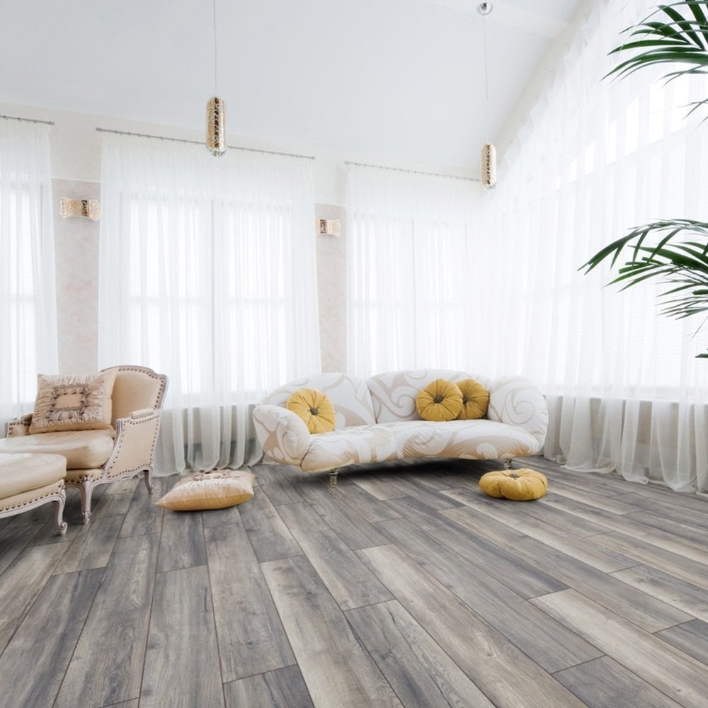 Harbour Grey Oak - Robusto Villa 12mm Laminate Flooring (84819)