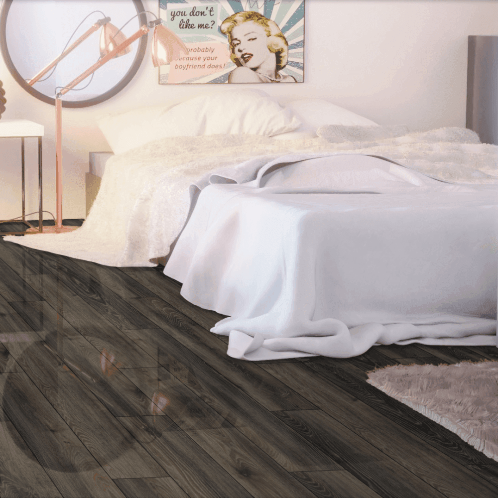 Ravine Oak - Lustre 8mm High Gloss Laminate Flooring (84872)