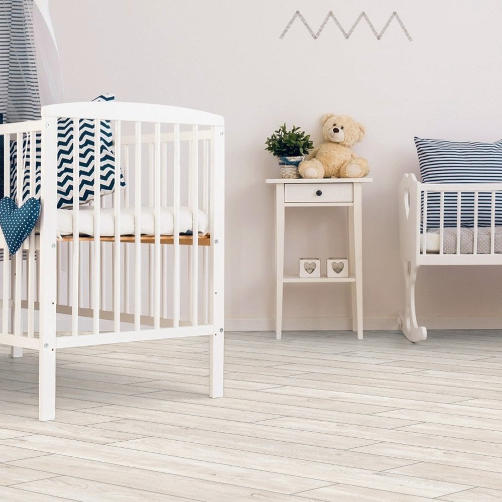 County Oak - Lustre 8mm High Gloss Laminate Flooring (84873)