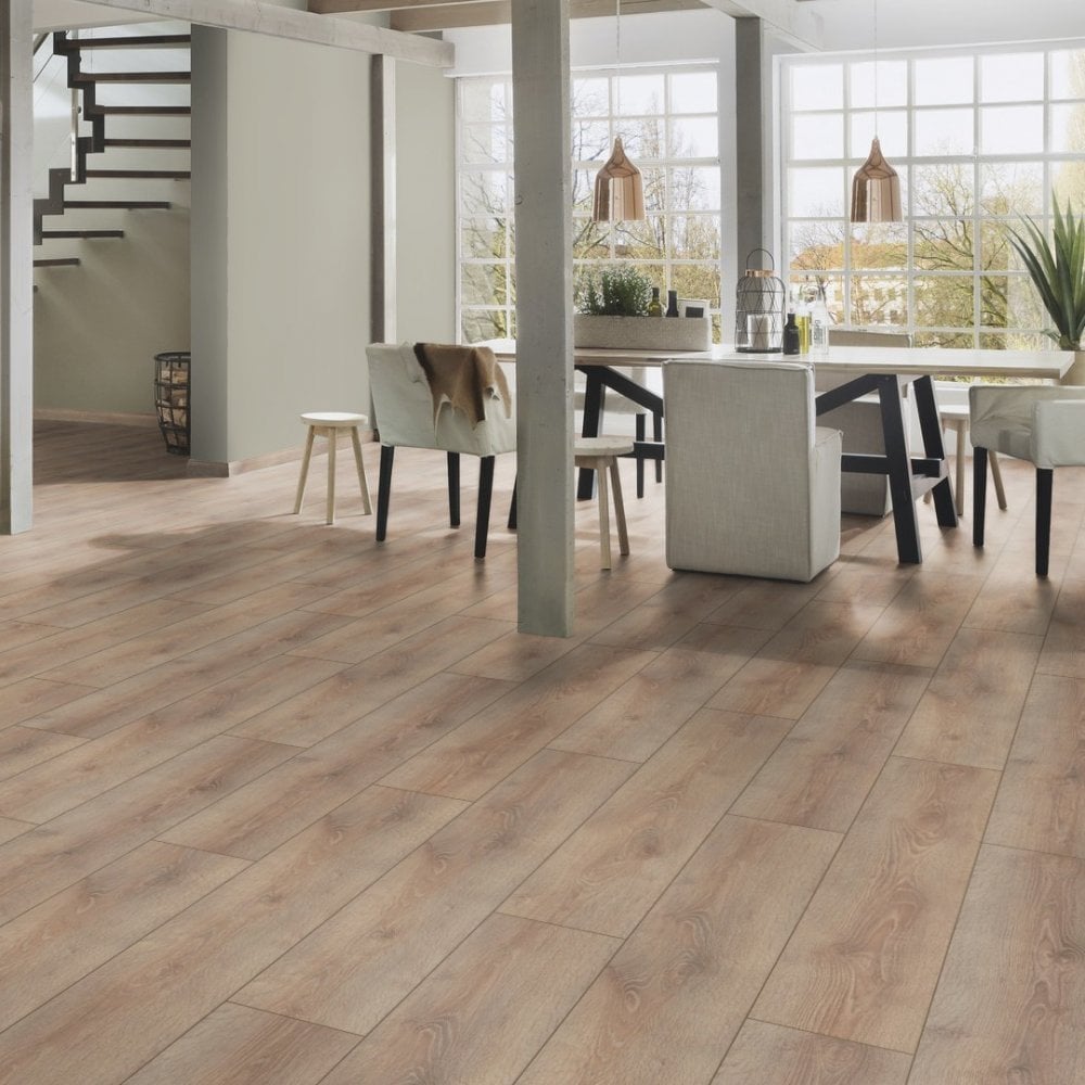 Clearwater Oak - Supernatural Classic 8mm Embossed Laminate Flooring (122560)