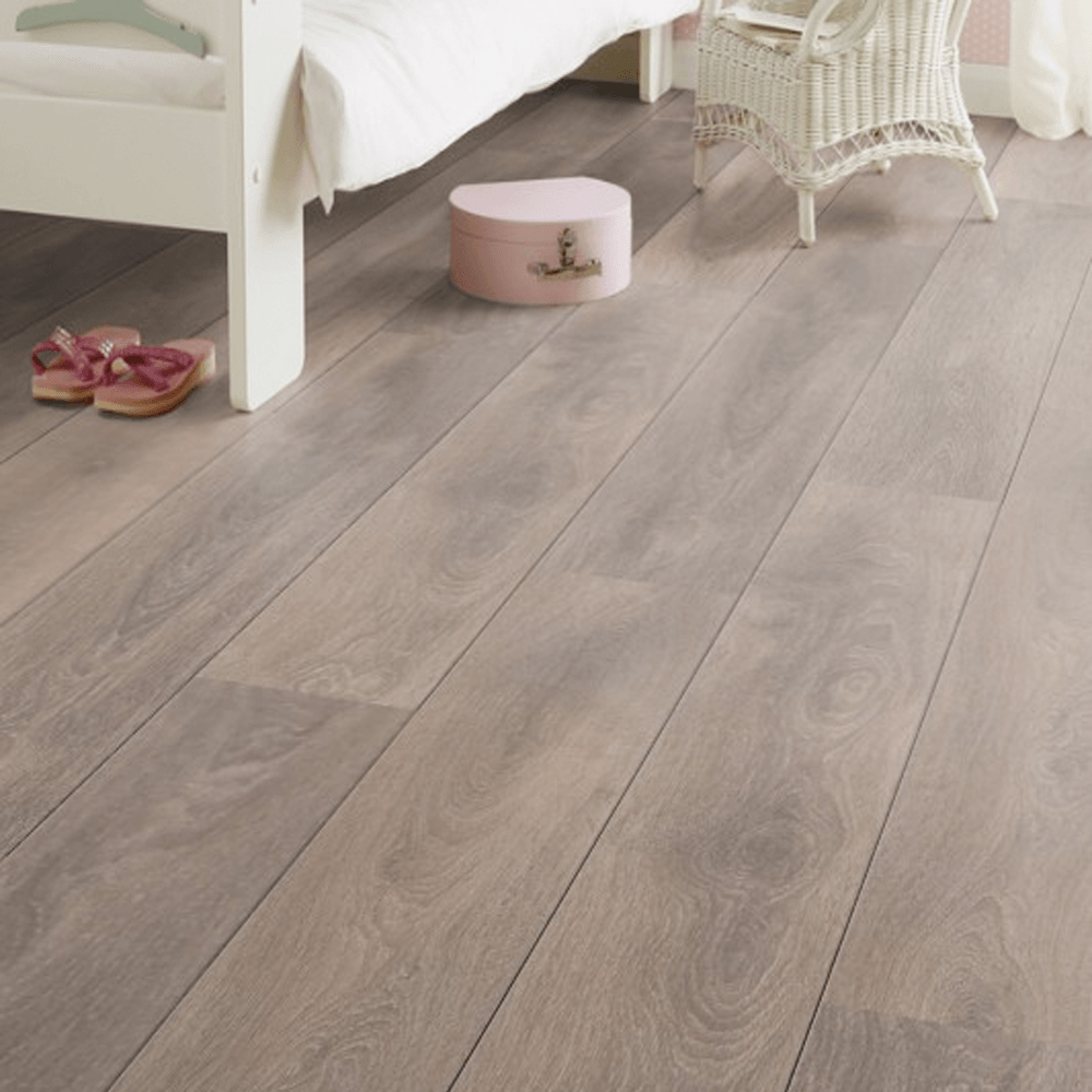 Castle Oak - Supernatural Classic 8mm Embossed Laminate Flooring (122696)