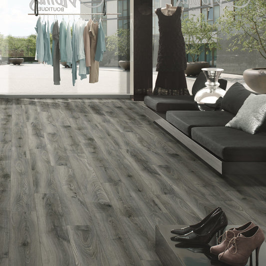 Tomahawk Oak - Eurohome Vario+ 12mm Laminate Flooring (122463)