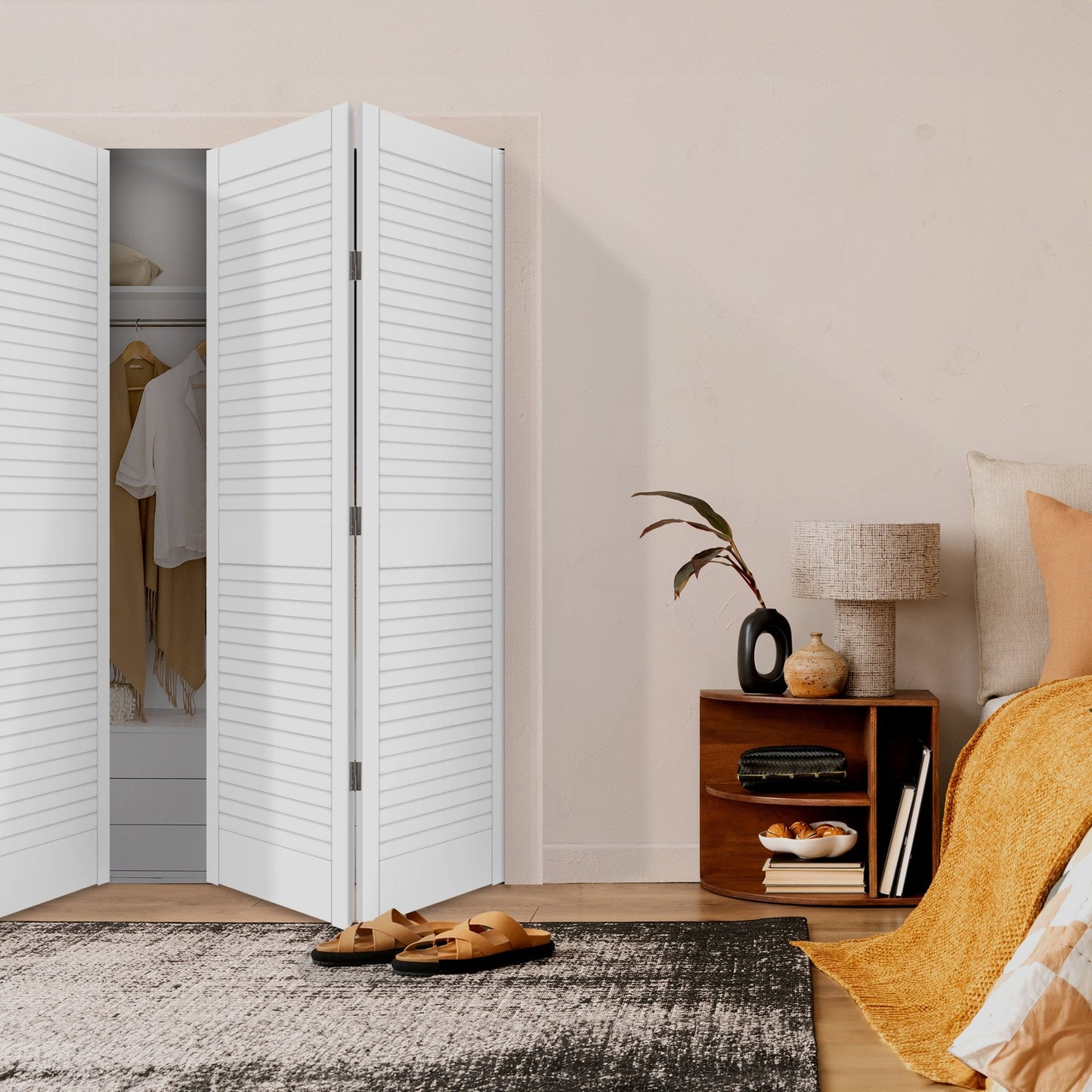 White Painted Internal 28mm Open Louvre Bi-fold Wardrobe Door Set (123119)