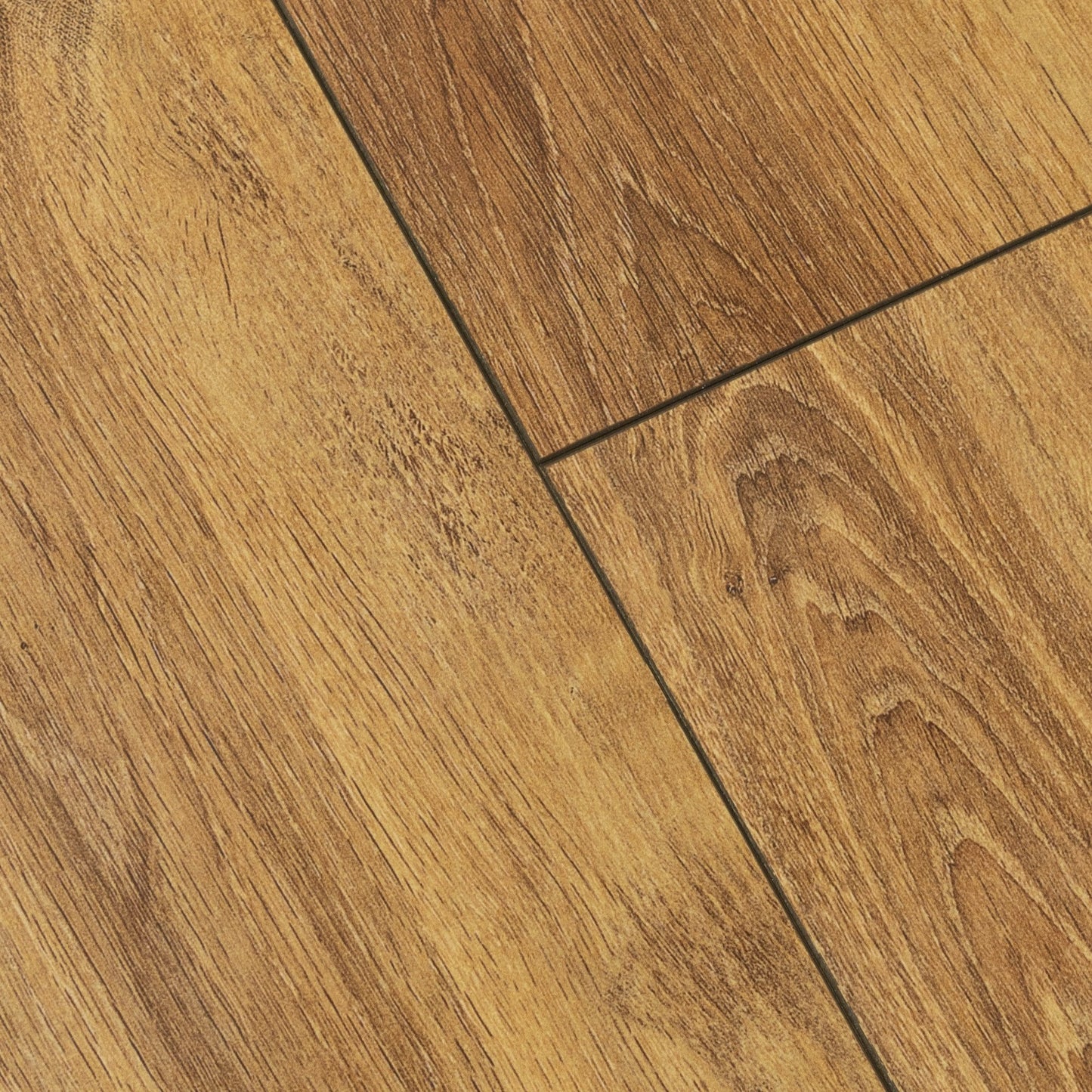 Hamsterley Oak - Lustre 8mm High Gloss Laminate Flooring (84870)