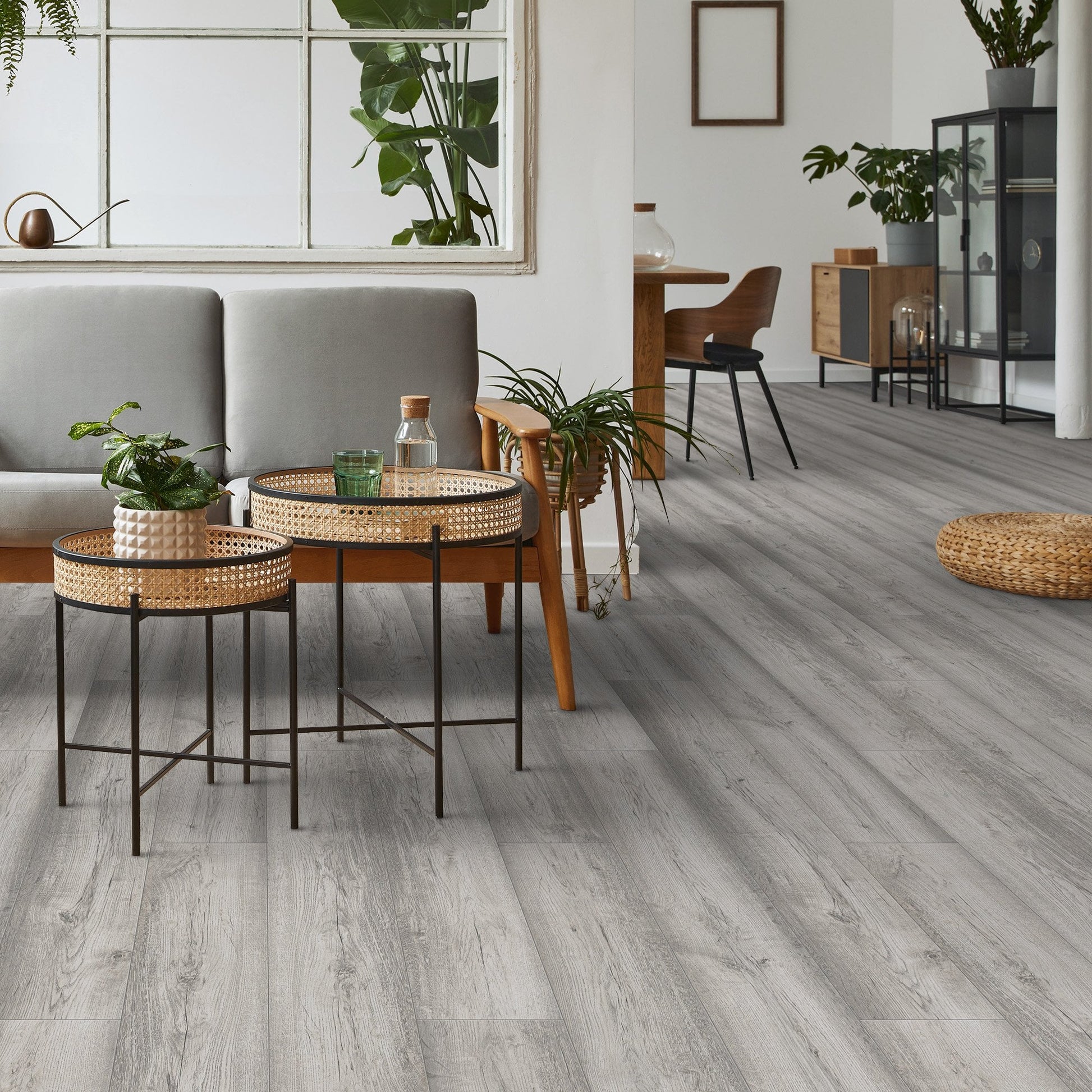 Dartmoor Oak - Eurohome Vario+ 12mm Laminate Flooring (122445)