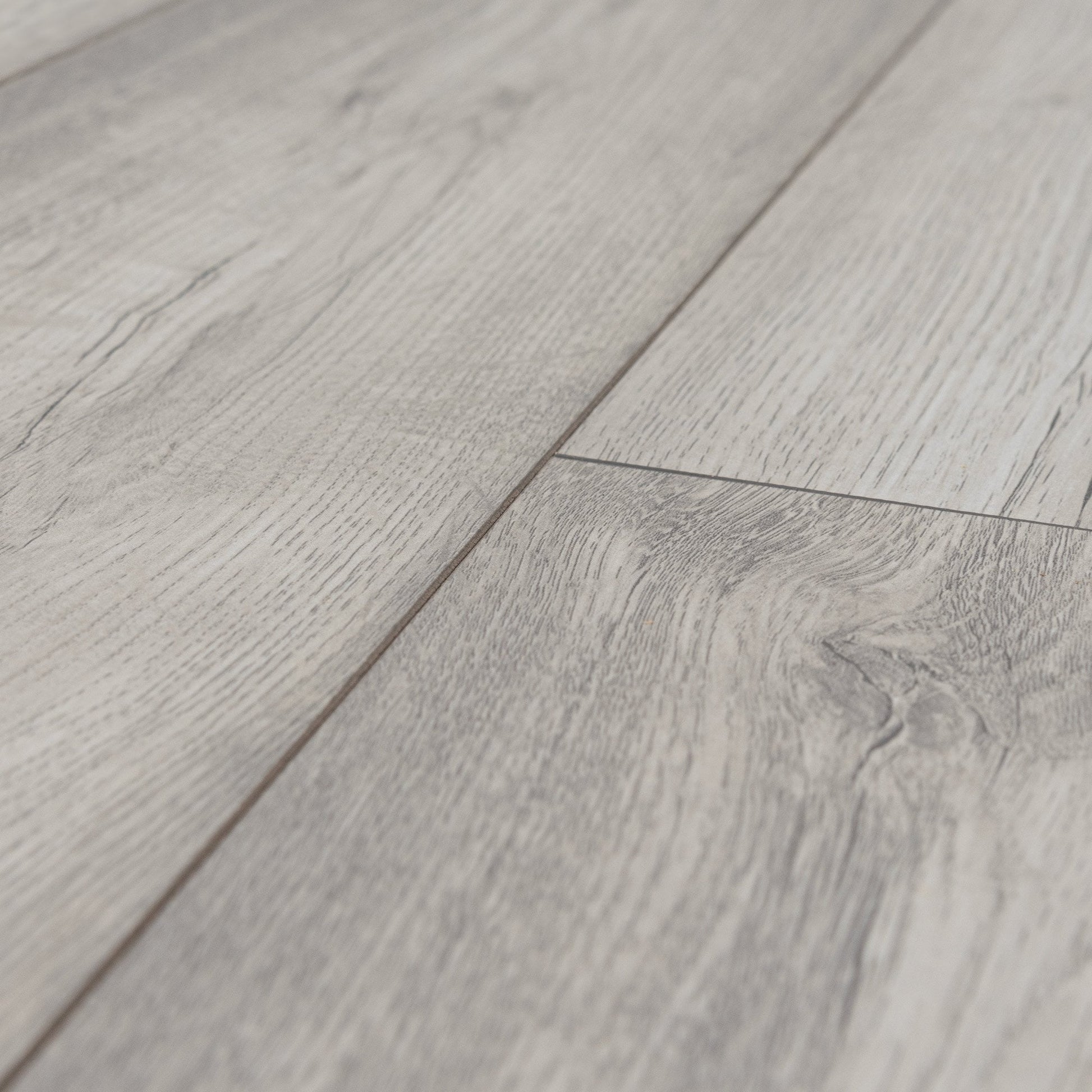 Dartmoor Oak - Eurohome Vario+ 12mm Laminate Flooring (122445)