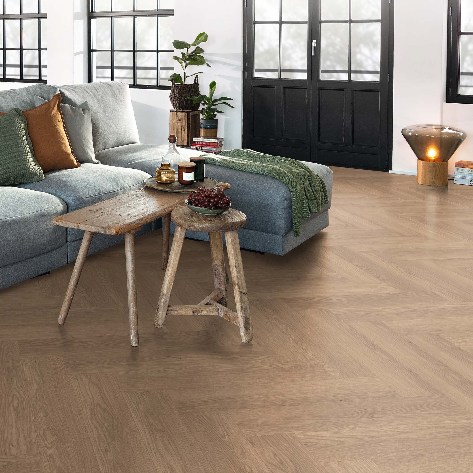 Liberty Floors Rich Heritage Oak - Wood Essence Water Resistant 8mm ...
