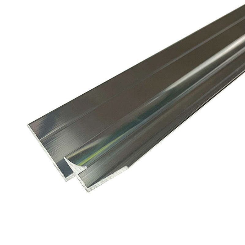 Wetwall Alloy Internal Corner Polished Silver 2440mm