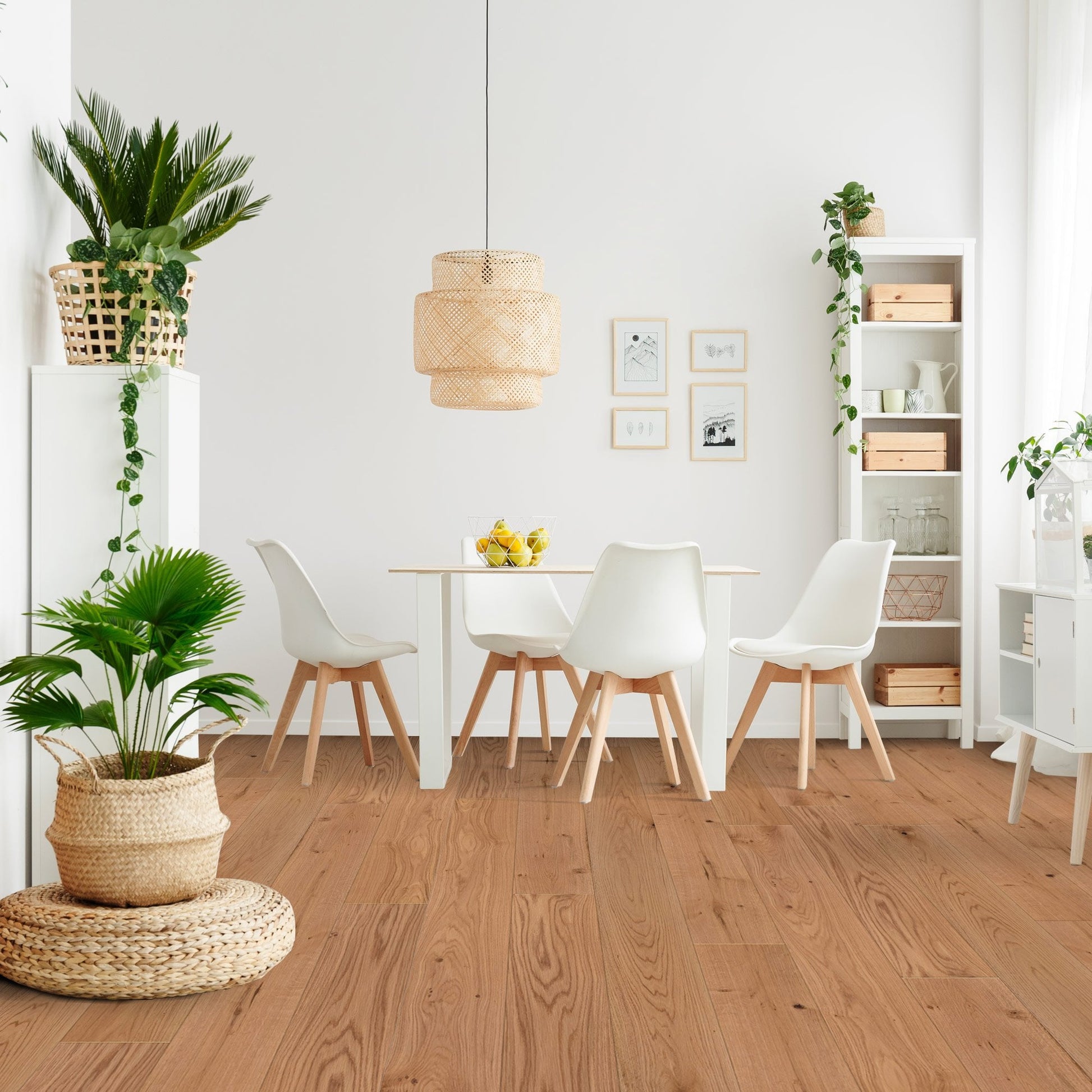 Natural Oak - Premier 14mm Brushed UV lacquer Engineered Real Wood Flooring (75571)