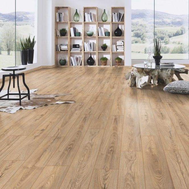 Vintage Classic 10mm Natural Carpenter Oak Handscraped Laminate Flooring (2x Packs)