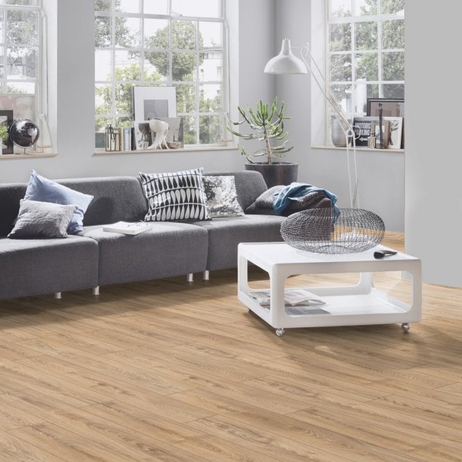 Vintage Classic 10mm Natural Carpenter Oak Handscraped Laminate Flooring (2x Packs)