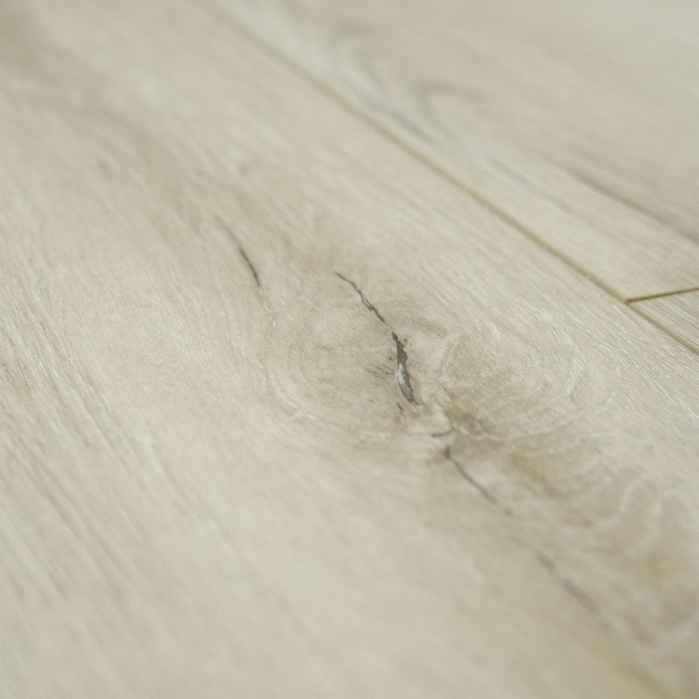 Vanilla Oak - Comfort Luxe Plus 12mm Laminate Flooring (122139)