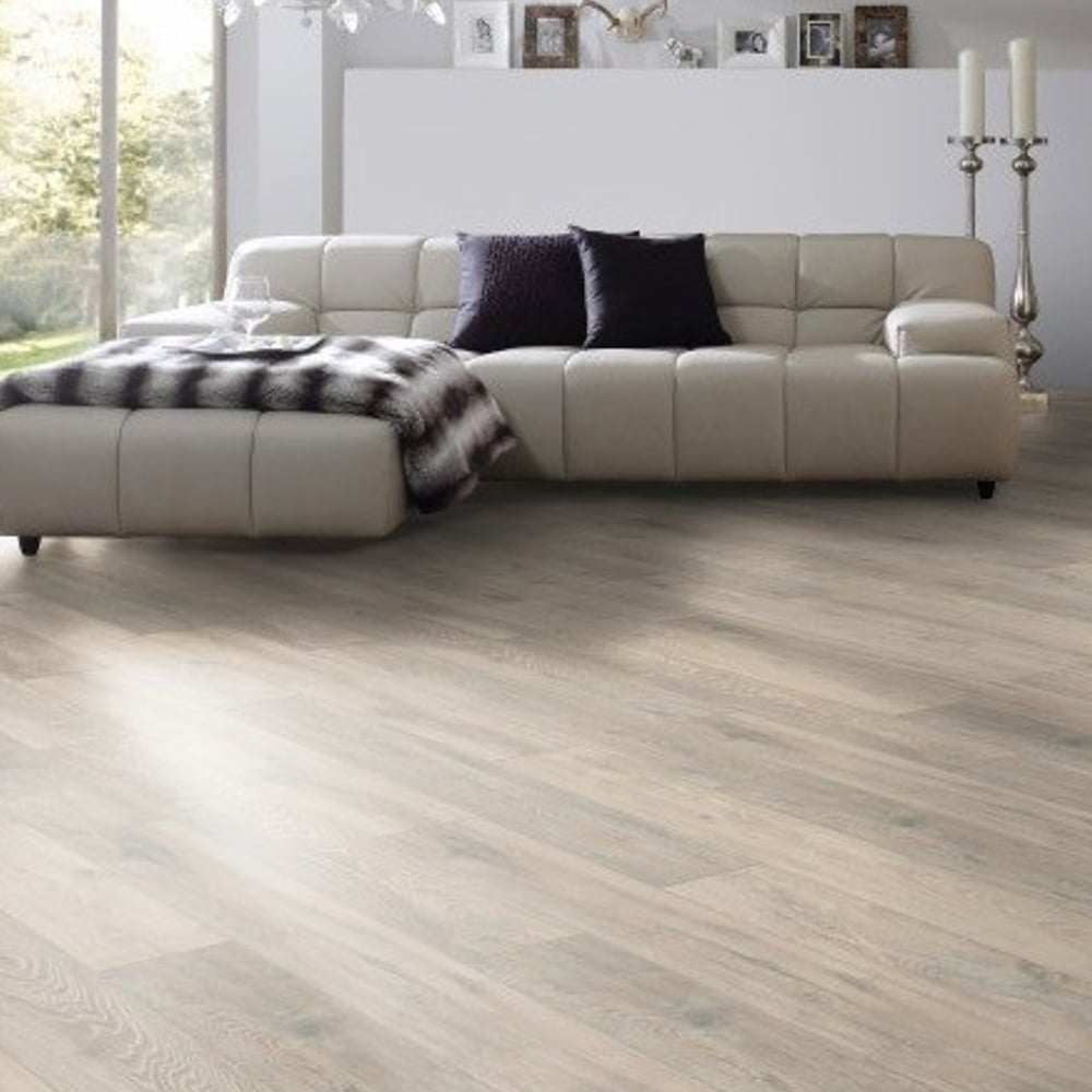 Colorado Oak - Supernatural Classic 8mm Laminate Flooring (122554)