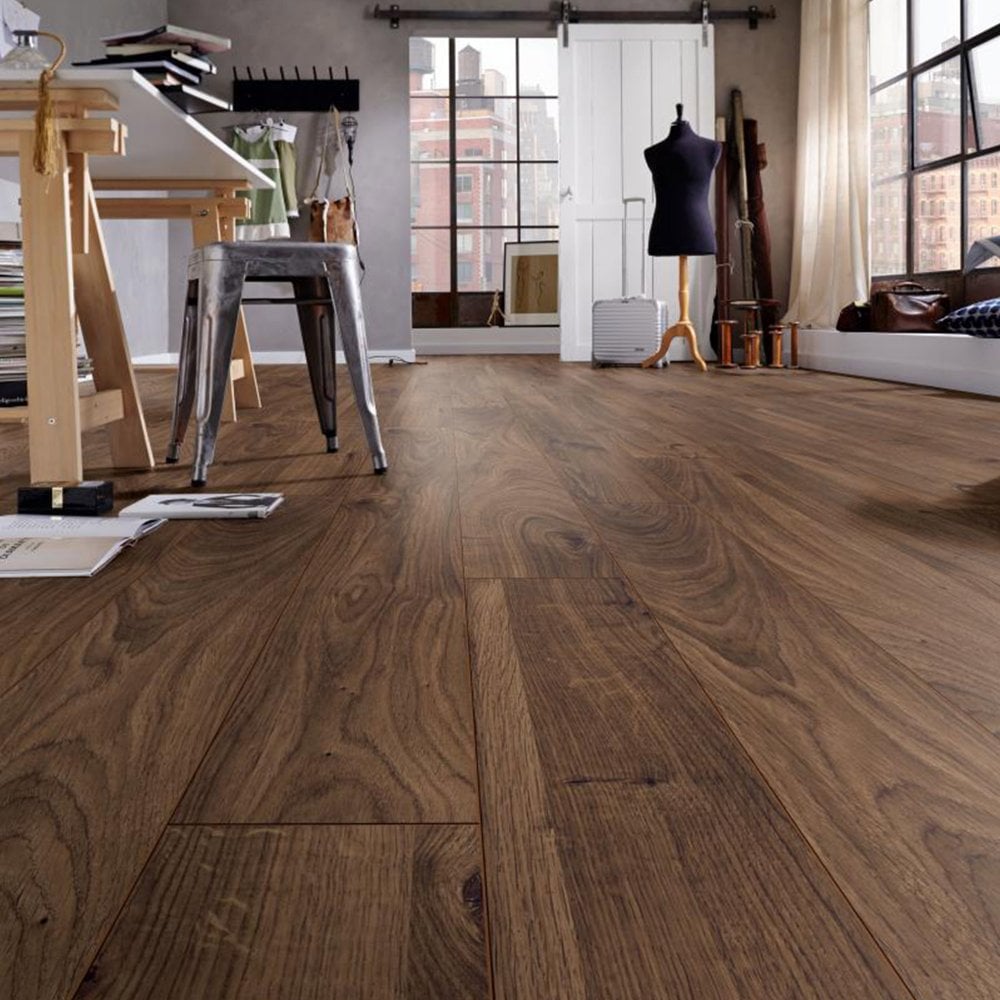 Everest Oak Dark - Mammut Long Plank 12mm Laminate Flooring (122382)