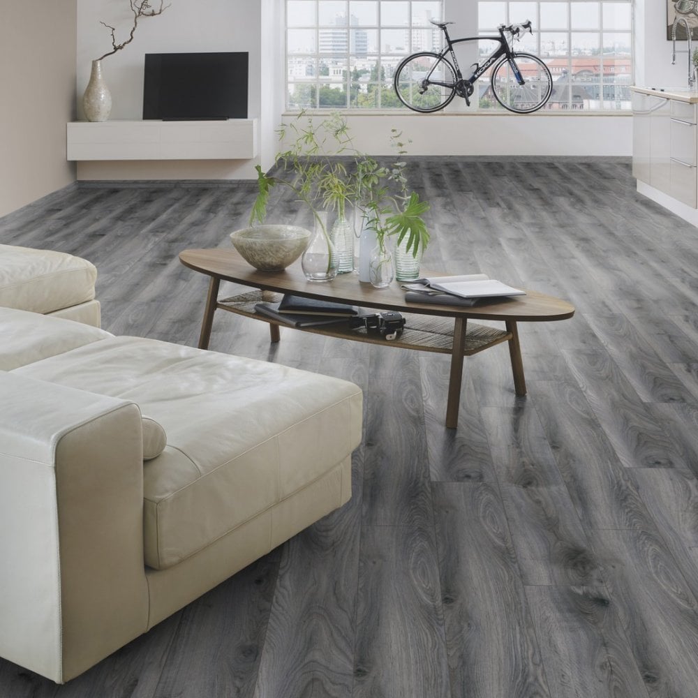 Tomahawk Oak - Supernatural Classic 8mm Laminate Flooring (122706)