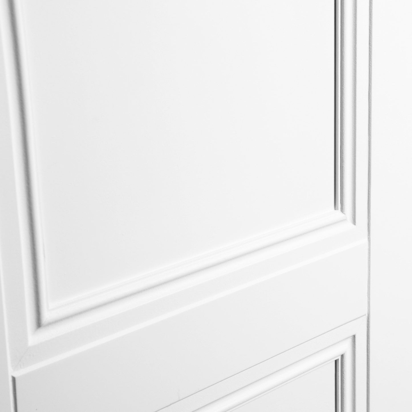 B-Grade White Internal Primed Elegance Henley 3 Panel Door (123705)