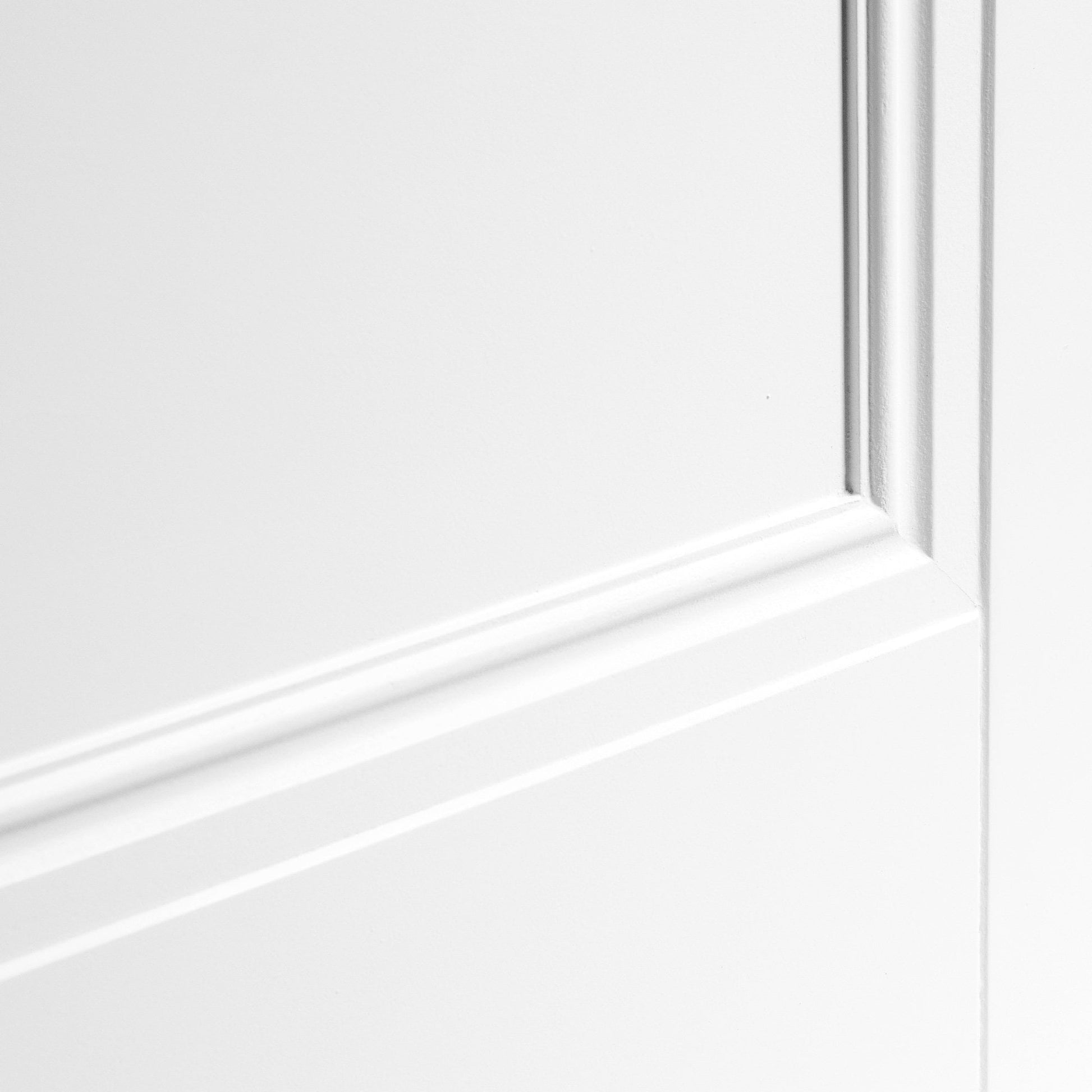 B-Grade White Internal Primed Elegance Henley 3 Panel Door (123705)