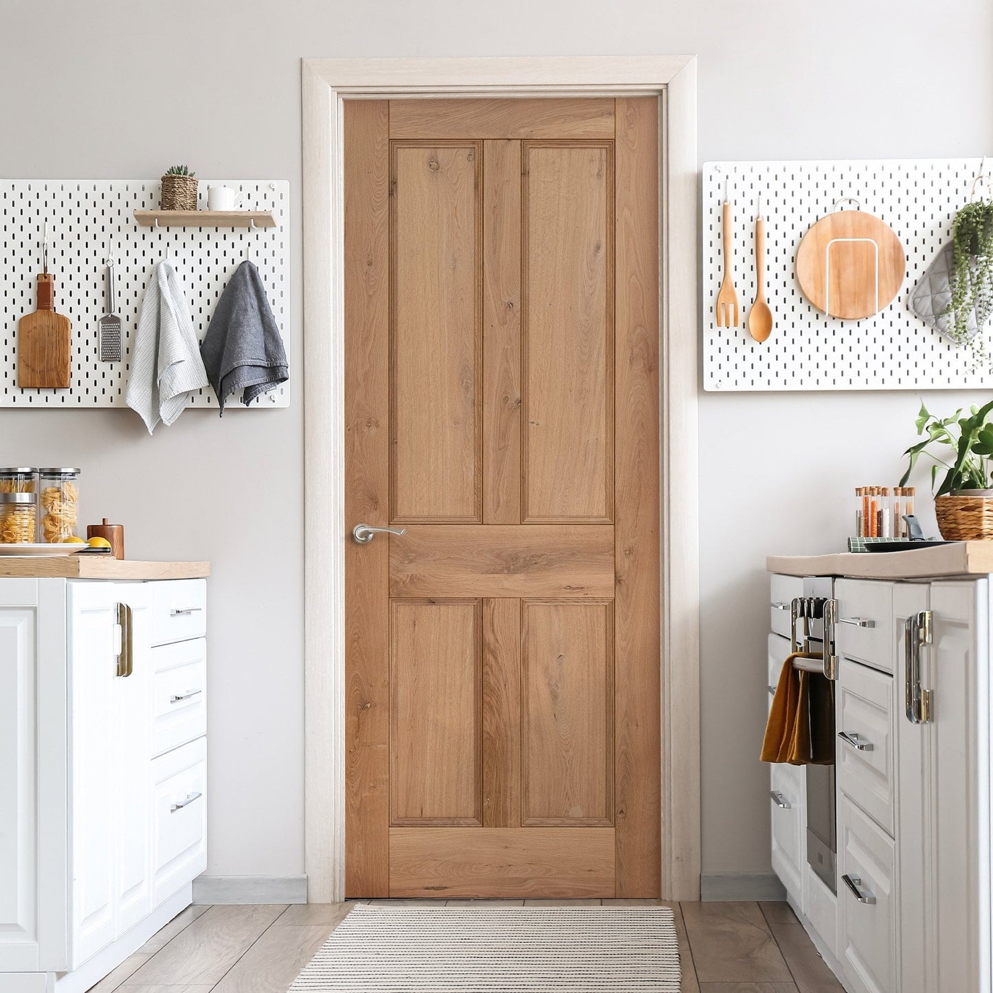 B-Grade Rustic Oak Internal Fully Finished Victorian 4 Panel Door (LOLRUSOAK)