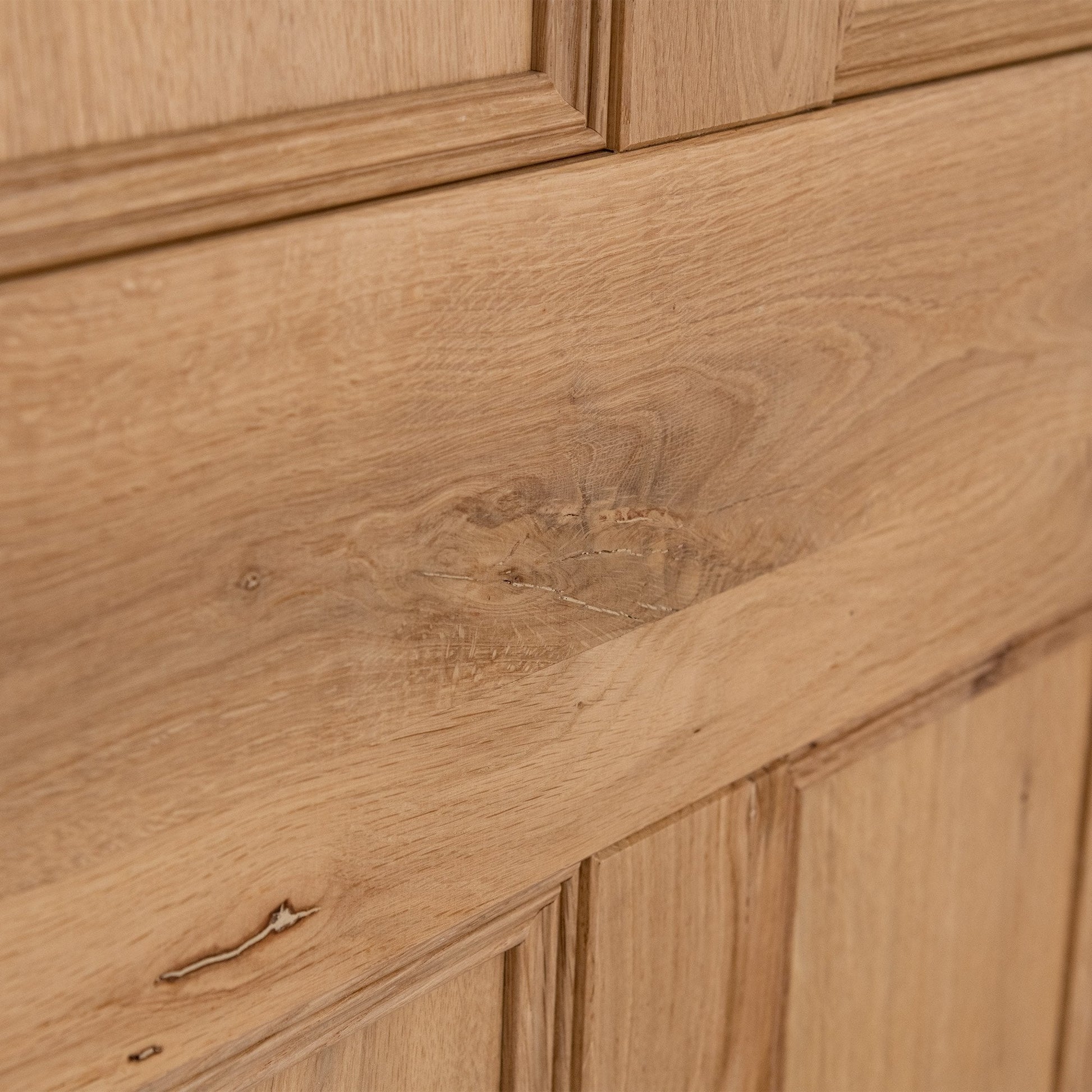 B-Grade Rustic Oak Internal Fully Finished Victorian 4 Panel Door (LOLRUSOAK)