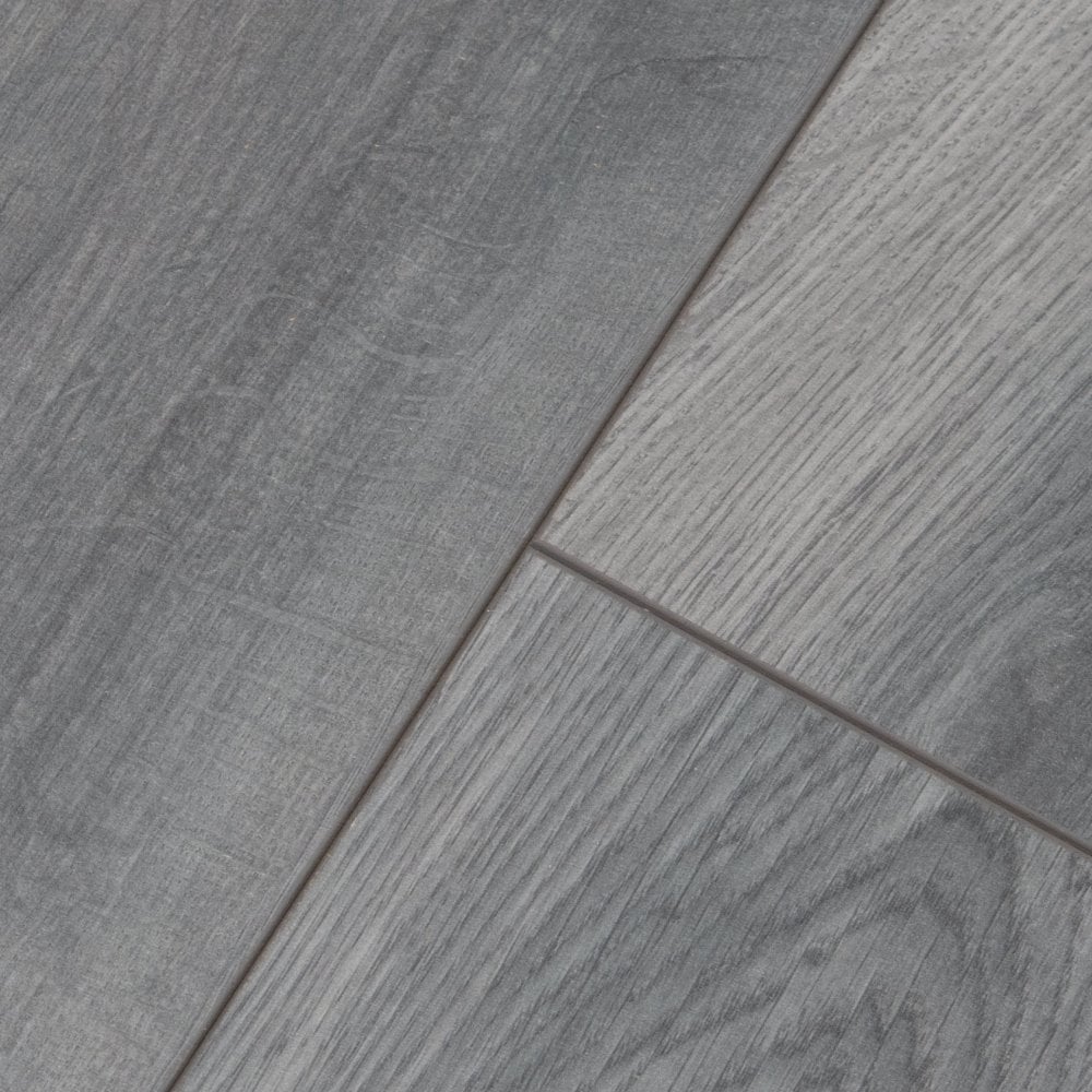 Tomahawk Oak - Supernatural Classic 8mm Laminate Flooring (122706)