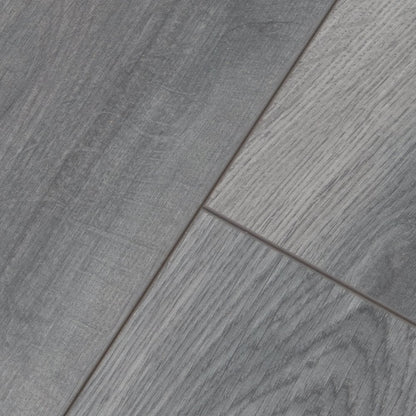 Tomahawk Oak - Supernatural Classic 8mm Laminate Flooring (122706)