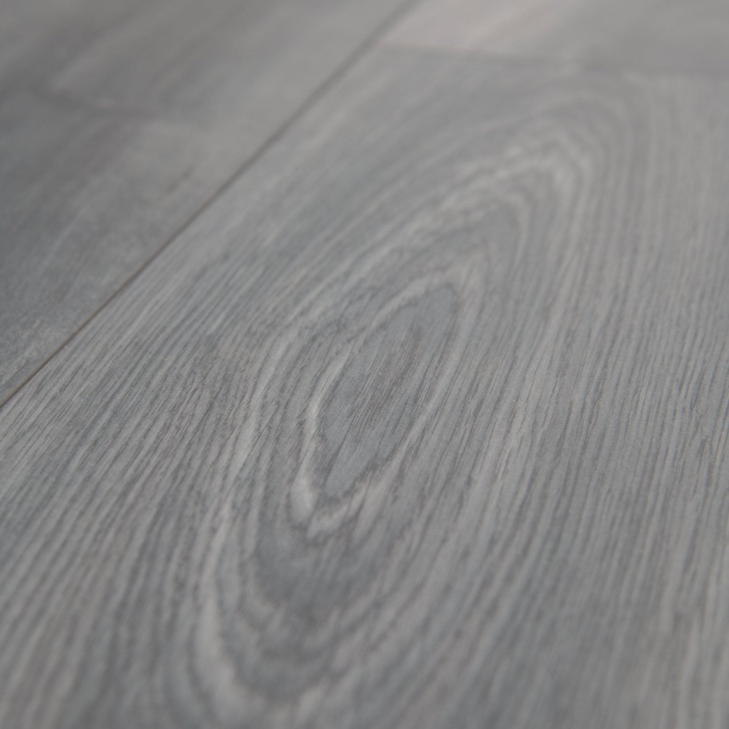 Tomahawk Oak - Supernatural Classic 8mm Laminate Flooring (122706)