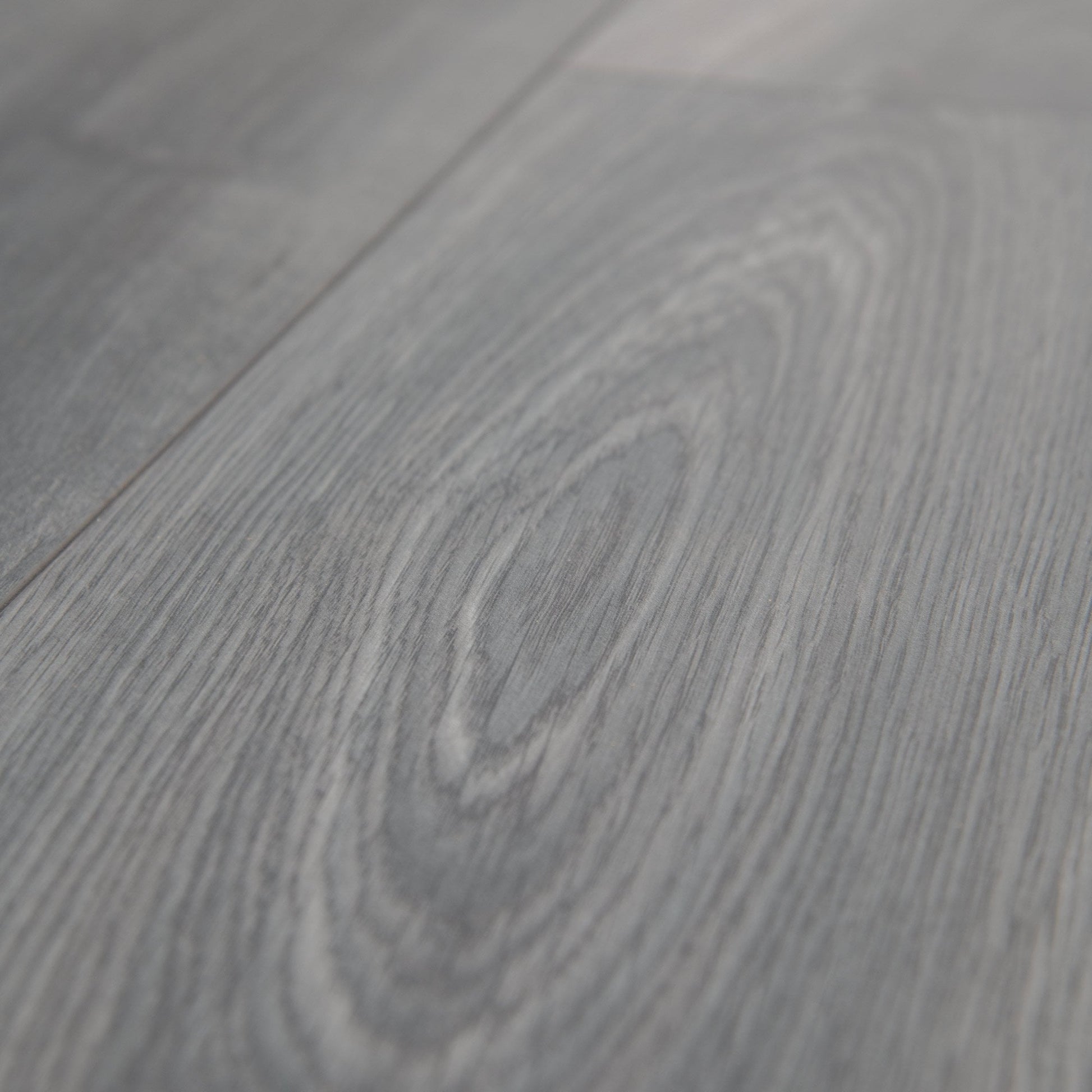 Tomahawk Oak - Supernatural Classic 8mm Laminate Flooring (122706)