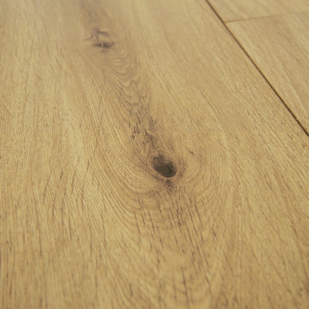 Sunlit Oak - Comfort Luxe Plus 12mm Laminate Flooring (122140)