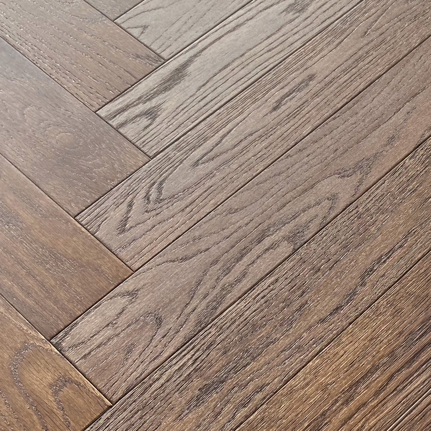 Dark Oak - Herringbone 18mm Brushed and Oiled Solid Real Wood Flooring (LIBSOHB18x90DAR2)