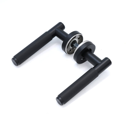 Knurled Lever on Round Rose Door Handle Set - Matt Black