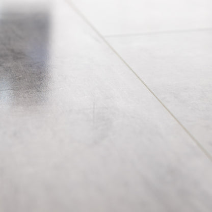 Arroyo Oak - Lustre 8mm High Gloss Laminate Flooring
