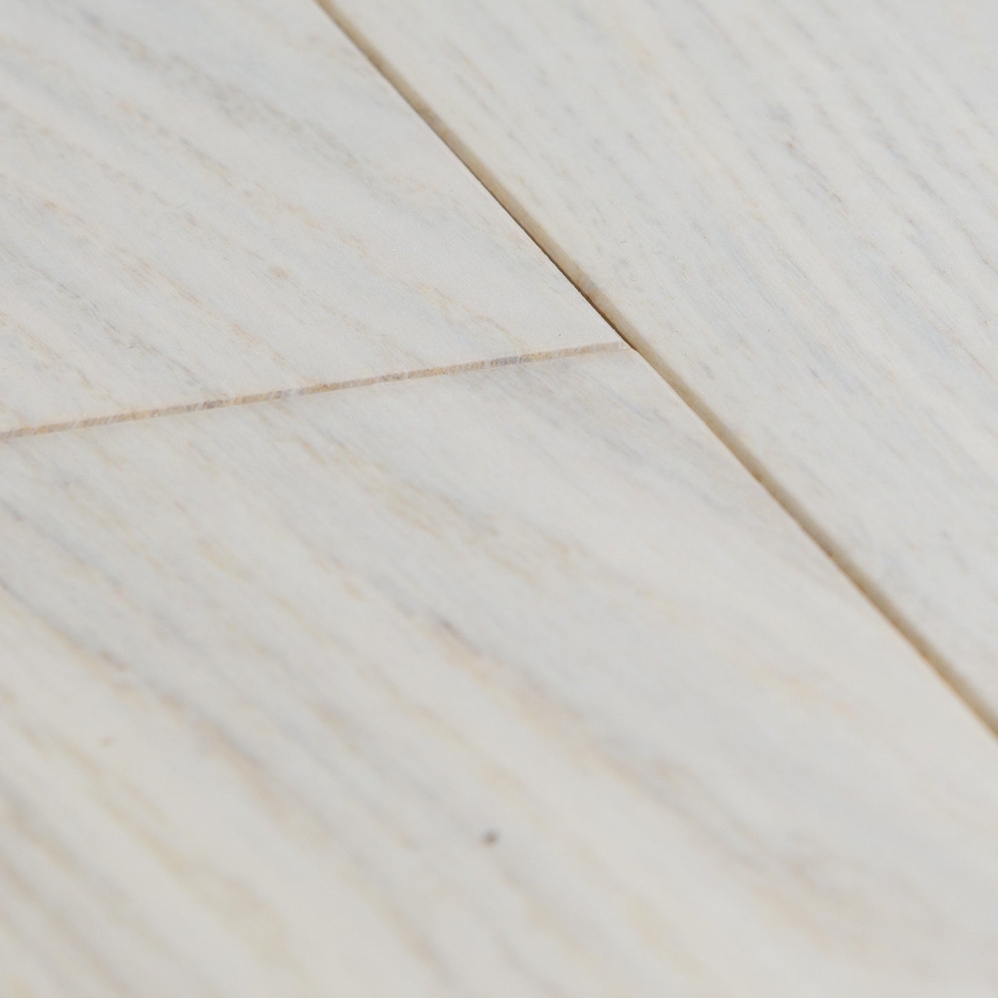 Ivory Oak - 14mm UV Lacquered Engineered Real Wood Flooring